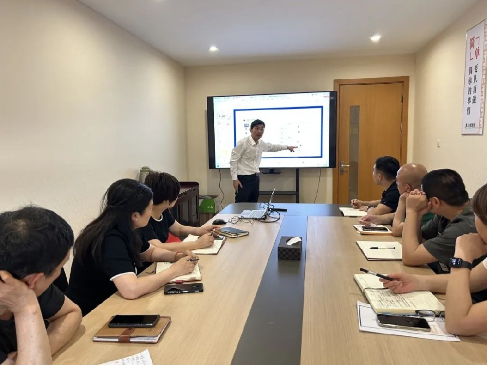 知识赋能 砺剑强兵 |爱游戏平台开展营销专题培训